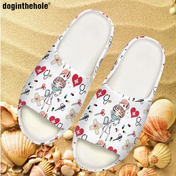 Doginthehole Симпатичные мультяшные медицинские тапочки с принтом для женщин Нескользящие кокосовые тапочки EVA Hospital Nursing Sandals